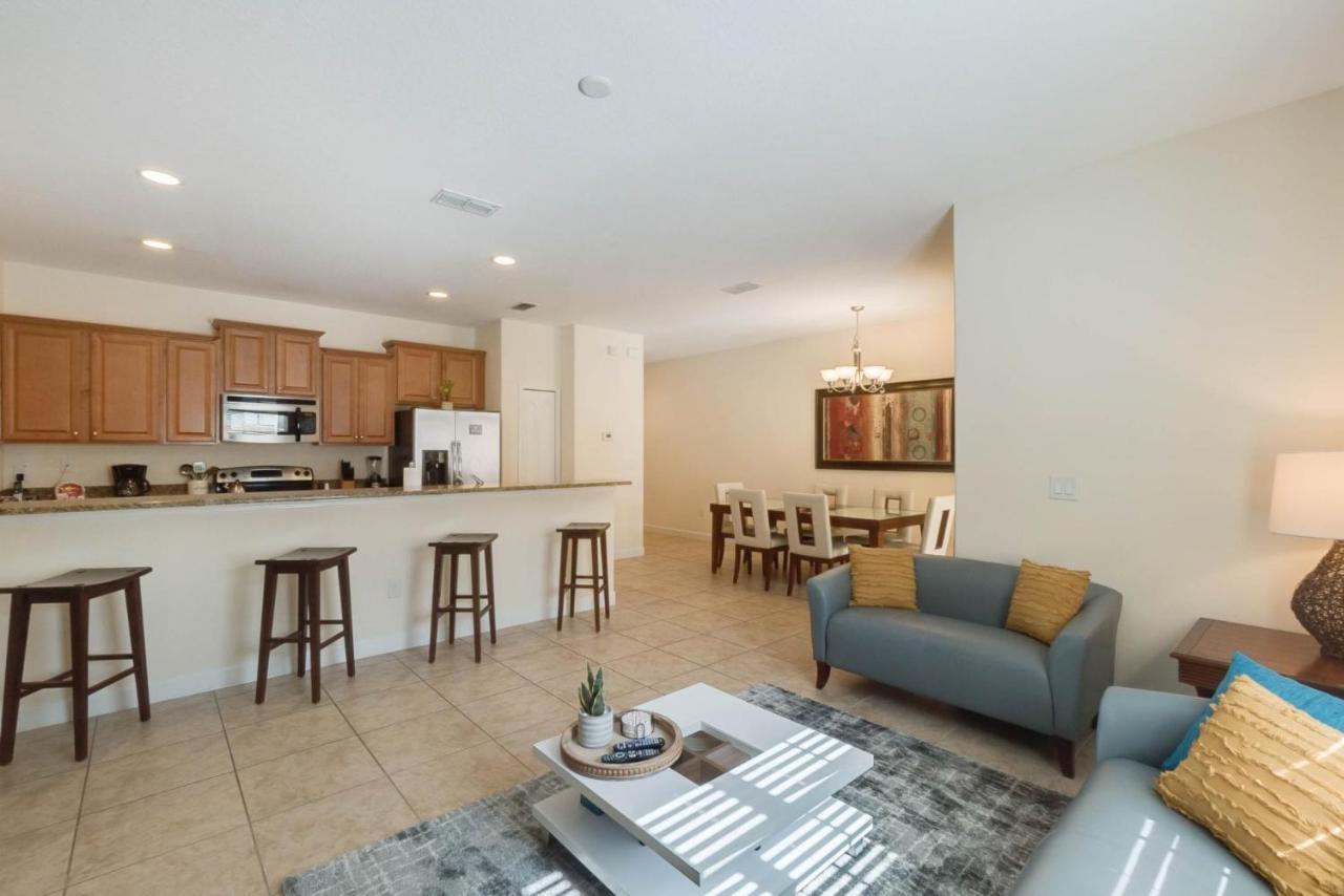 Hébergement de vacances Townhome W Pool Near & Orlando Attractions Kissimmee