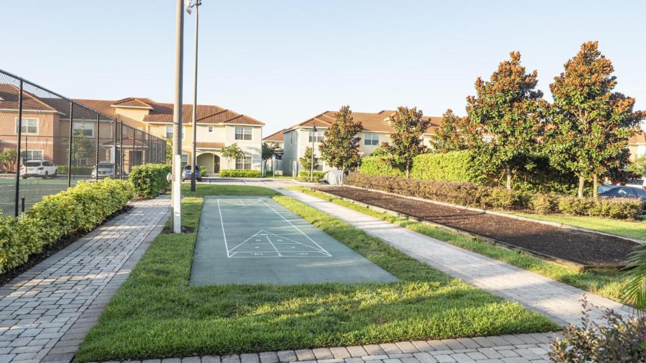 Hébergement de vacances Townhome W Pool Near & Orlando Attractions