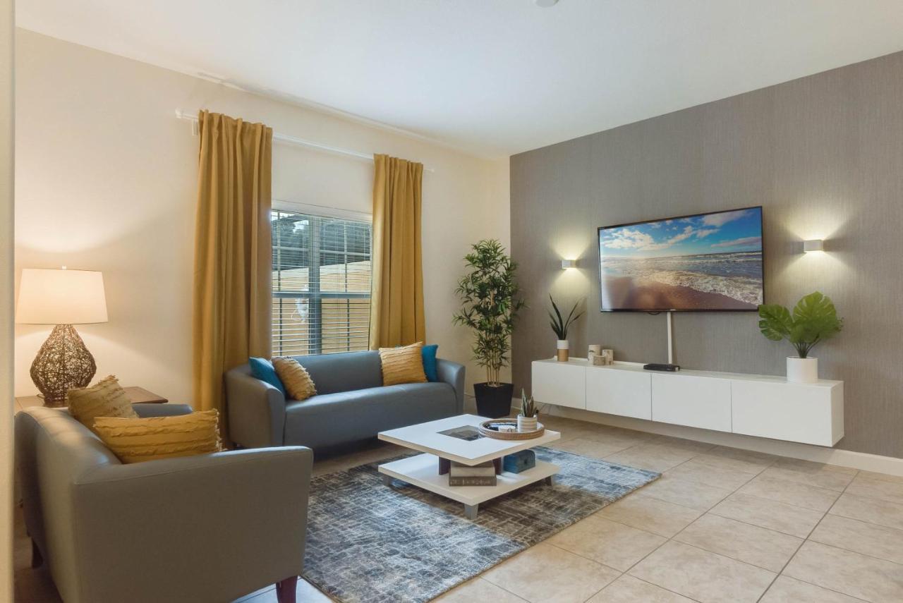 Hébergement de vacances Townhome W Pool Near & Orlando Attractions Kissimmee